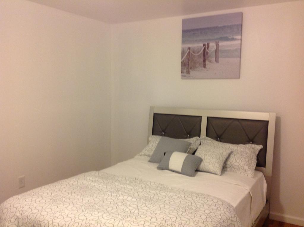 Mojoy Homesuites At Runyon Нюарк Екстериор снимка